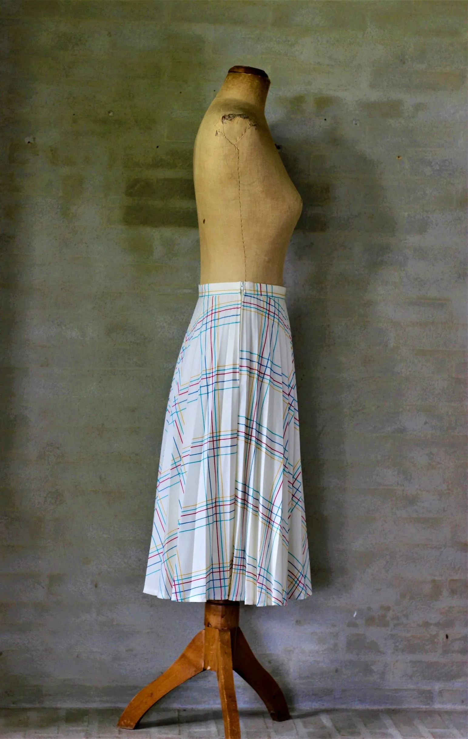 1970s High Waisted Pleated Skirt//Size S